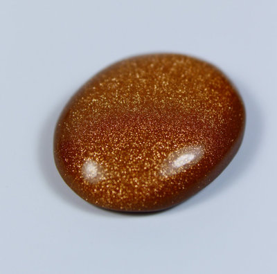 Камень Авантюрин имитация 16.15 карат 22х17 мм овал кабошон арт. 10712