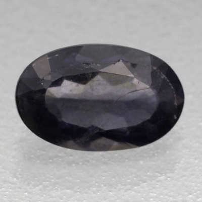 Камень иолит натуральный 1.13 карат арт. 8091