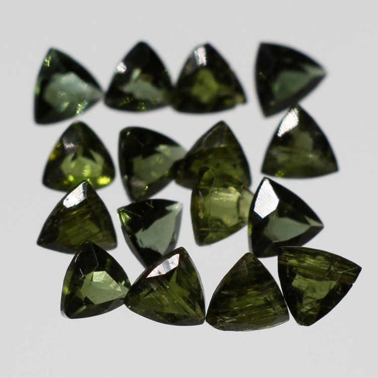Камень зеленый Турмалин натуральный 1.60 карат арт. 5856