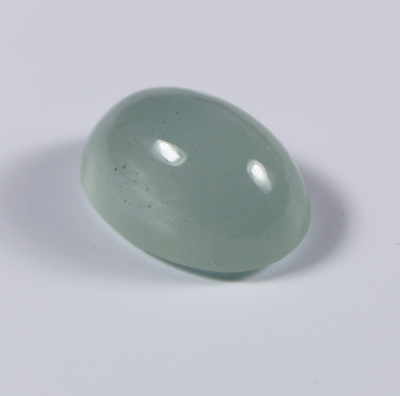 Камень Аквамарин натуральный 6.45 карат 13х9 мм овал кабошон арт. 10542