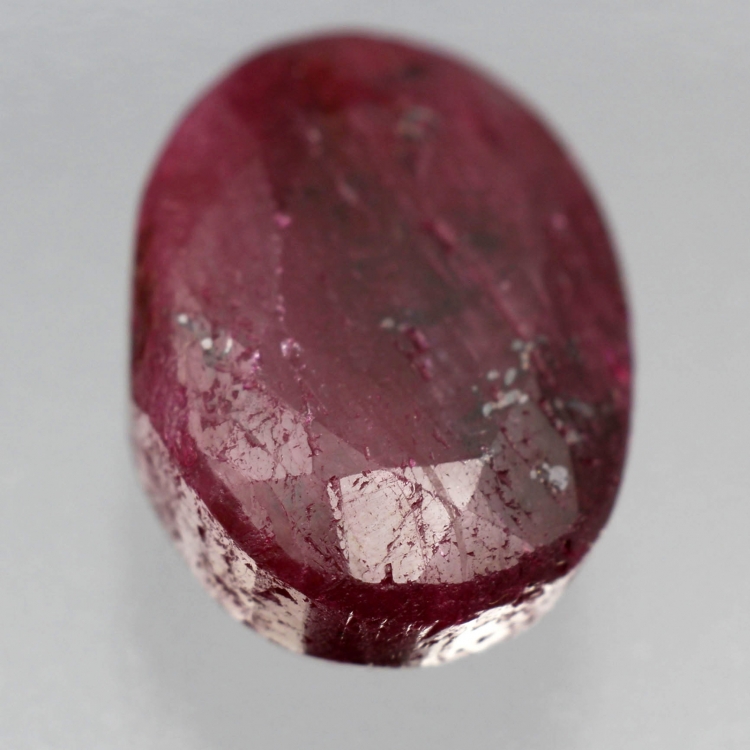 Камень розовый корунд натуральный 20.90 карат арт 18001