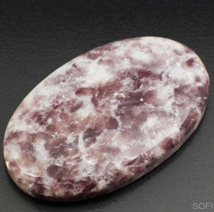  Камень Лепидолит натуральный 45.00 карат арт. 5602