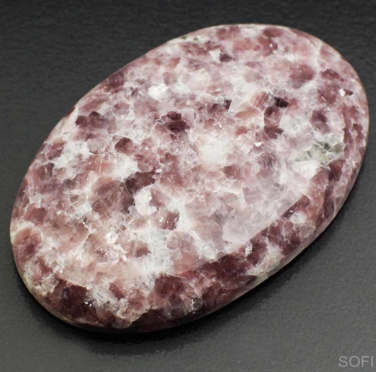 Камень Лепидолит натуральный 46.00 карат арт. 1742