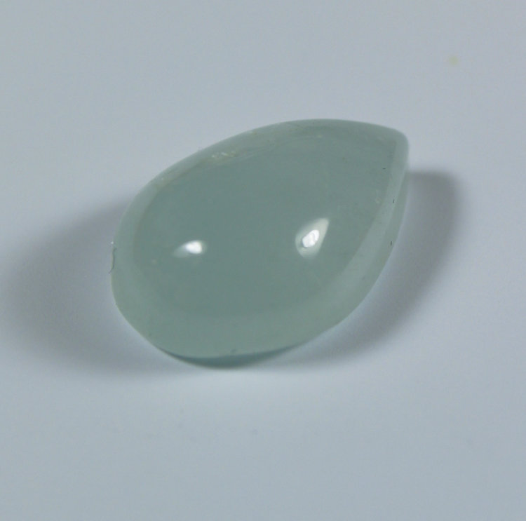 Камень Аквамарин кабошон груша 14х10 мм натуральный 6.15 карат арт. 10550