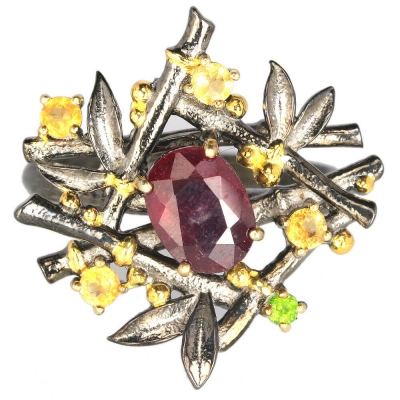 Серебряное кольцо с розовым корундом арт 28102