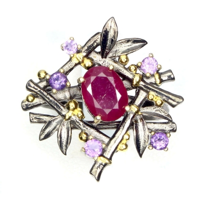 Серебряное кольцо с розовым корундом арт 26759