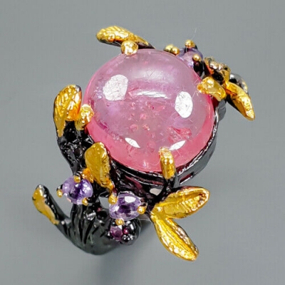 Серебряное кольцо с рубиновым корундом арт 40080