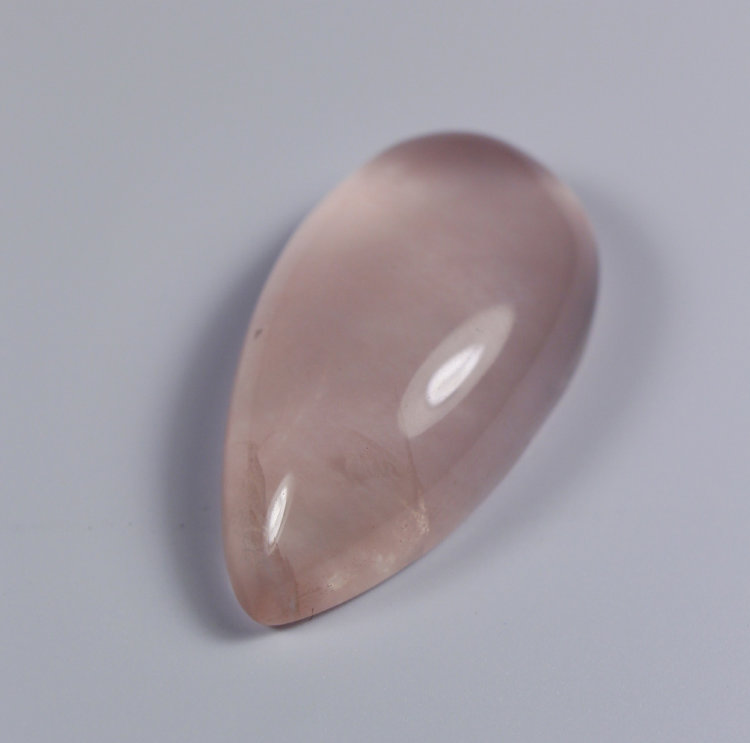 Камень розовый Кварц натуральный 23.75 карат арт. 10570