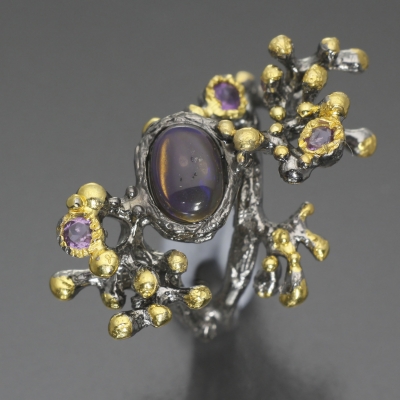 Серебряное кольцо с черным опалом натуральным арт. 20547