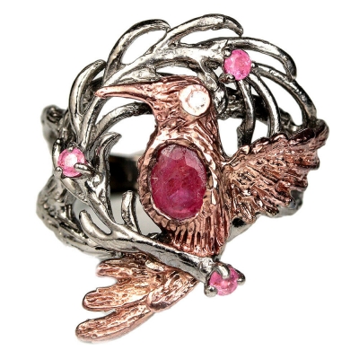 Серебряное кольцо с розовым корундом арт 28113