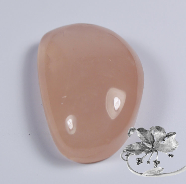 Камень розовый Кварц натуральный 17.35 карат арт. 10573