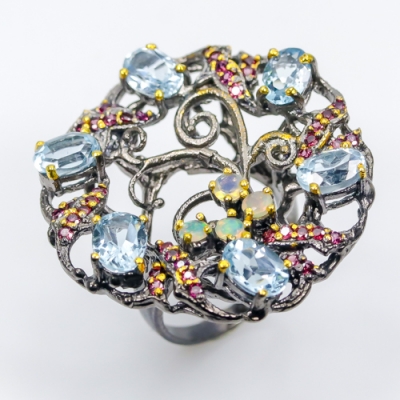 Серебряное кольцо дизайнерский натуральный голубой топаз арт 33277