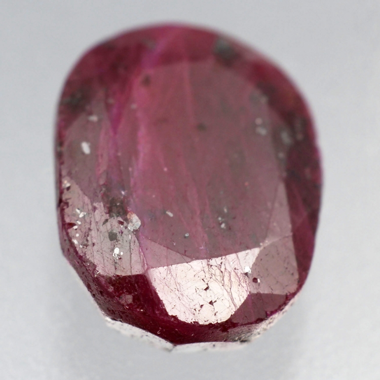 Камень розовый корунд натуральный 16.10 карат арт 4173