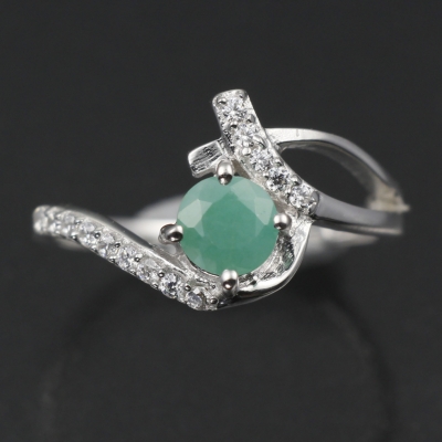 Серебряное кольцо с зеленым бериллом натуральным  арт.  27166