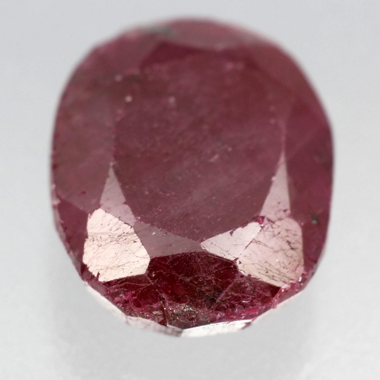 Камень розовый корунд натуральный 20.60 карат арт 17896