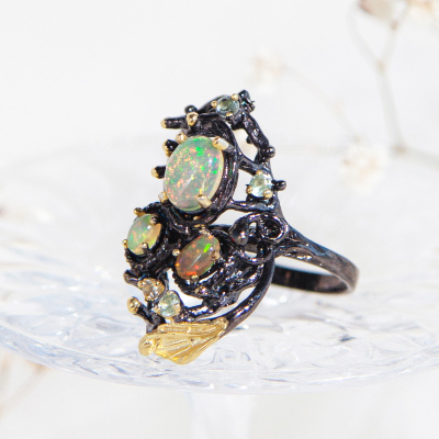 Серебряное дизайнерское кольцо с натуральным радужным опалом арт. 33552