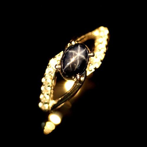 Серебряное кольцо с звездчатым сапфиром натуральным арт 20986