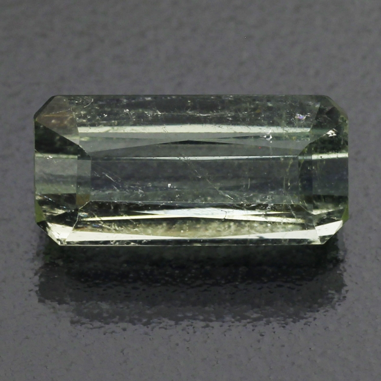  Камень Турмалин натуральный 2.40 карат арт. 8029