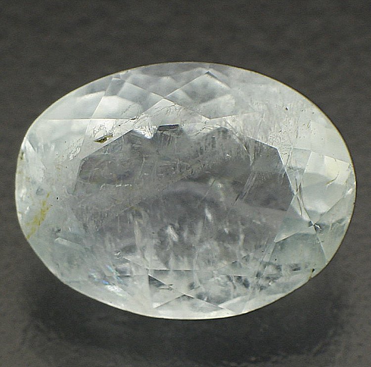 Камень Аквамарин натуральный 4.75 карат 12х9 мм овал арт. 16530