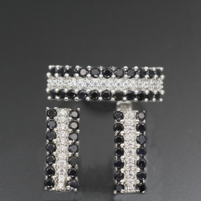 Серебряные серьги и кольцо с синим корундом натуральным арт 27230