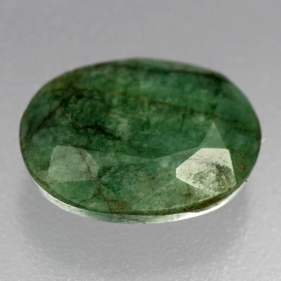Камень зелёный берилл натуральный 12.35 карат арт. 7304