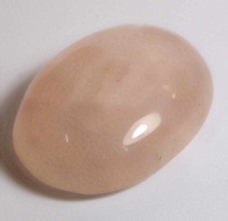 Камень розовый Кварц натуральный 22.25 каратa арт. 10790