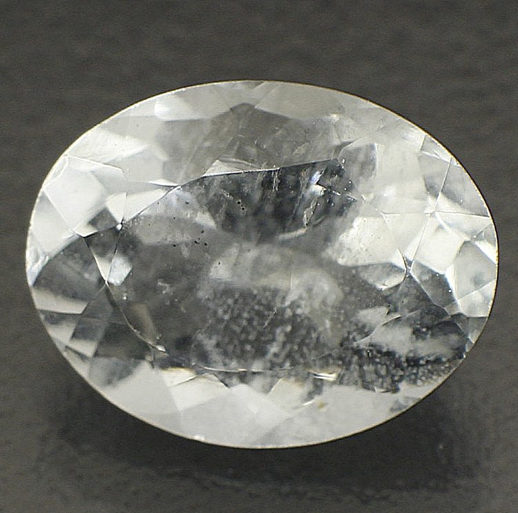Камень Аквамарин натуральный 10х8 мм овал 2.95 карат арт. 8827
