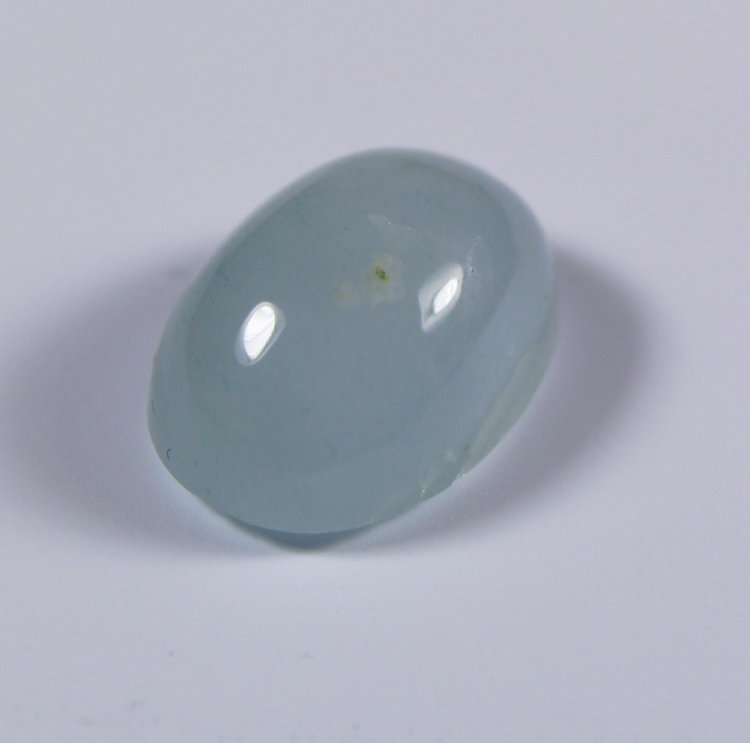 Камень Аквамарин кабошон овал натуральный 5.65 карат 13х9 мм арт. 10522